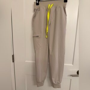 FIGS- Women’s XS High Waisted Zamora Petite Jogger Scrub Pant- Bone
